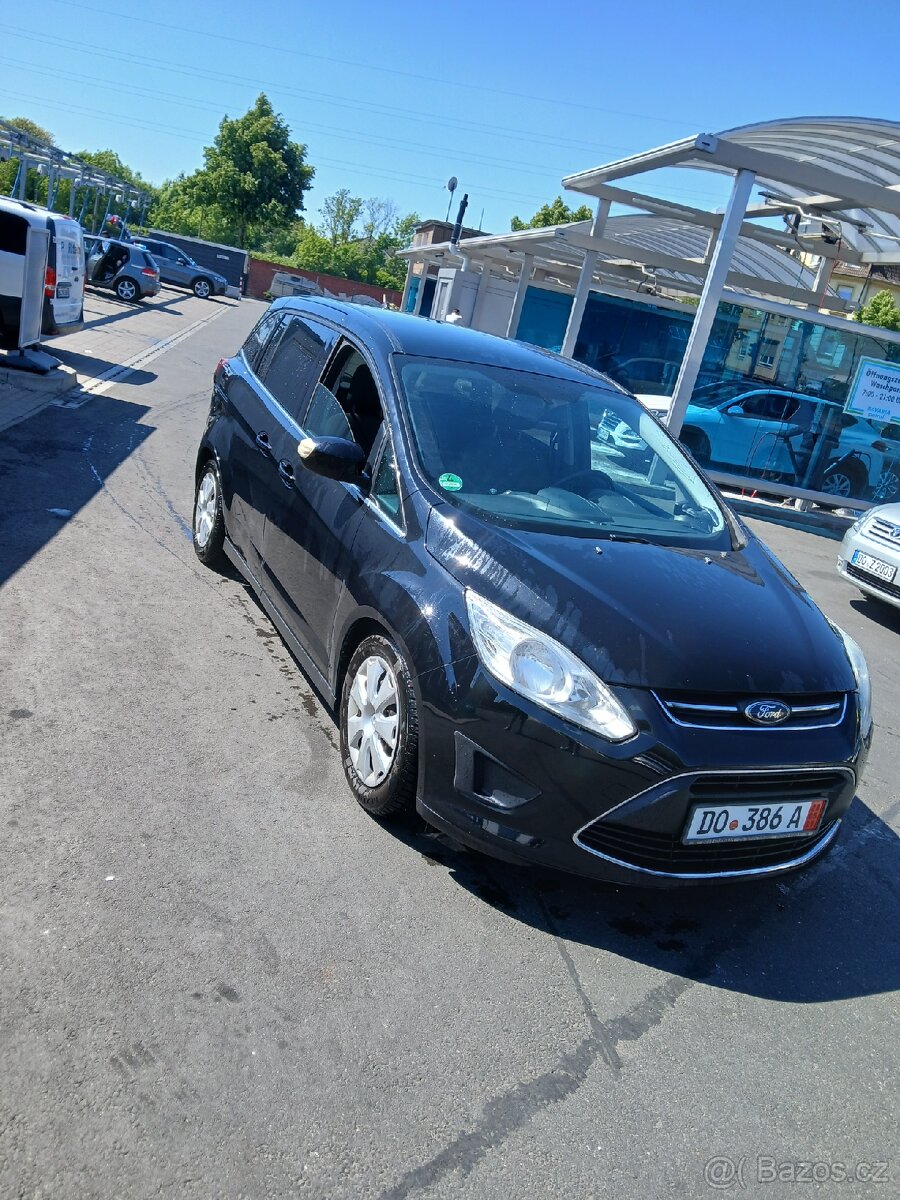 Ford Grand C-max 1.6i,110kw,7 mistne