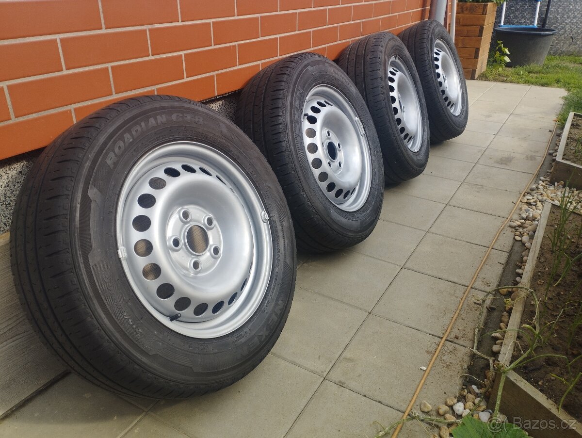 Originální sada + letní pneu VW T5 T6 215/65/16C