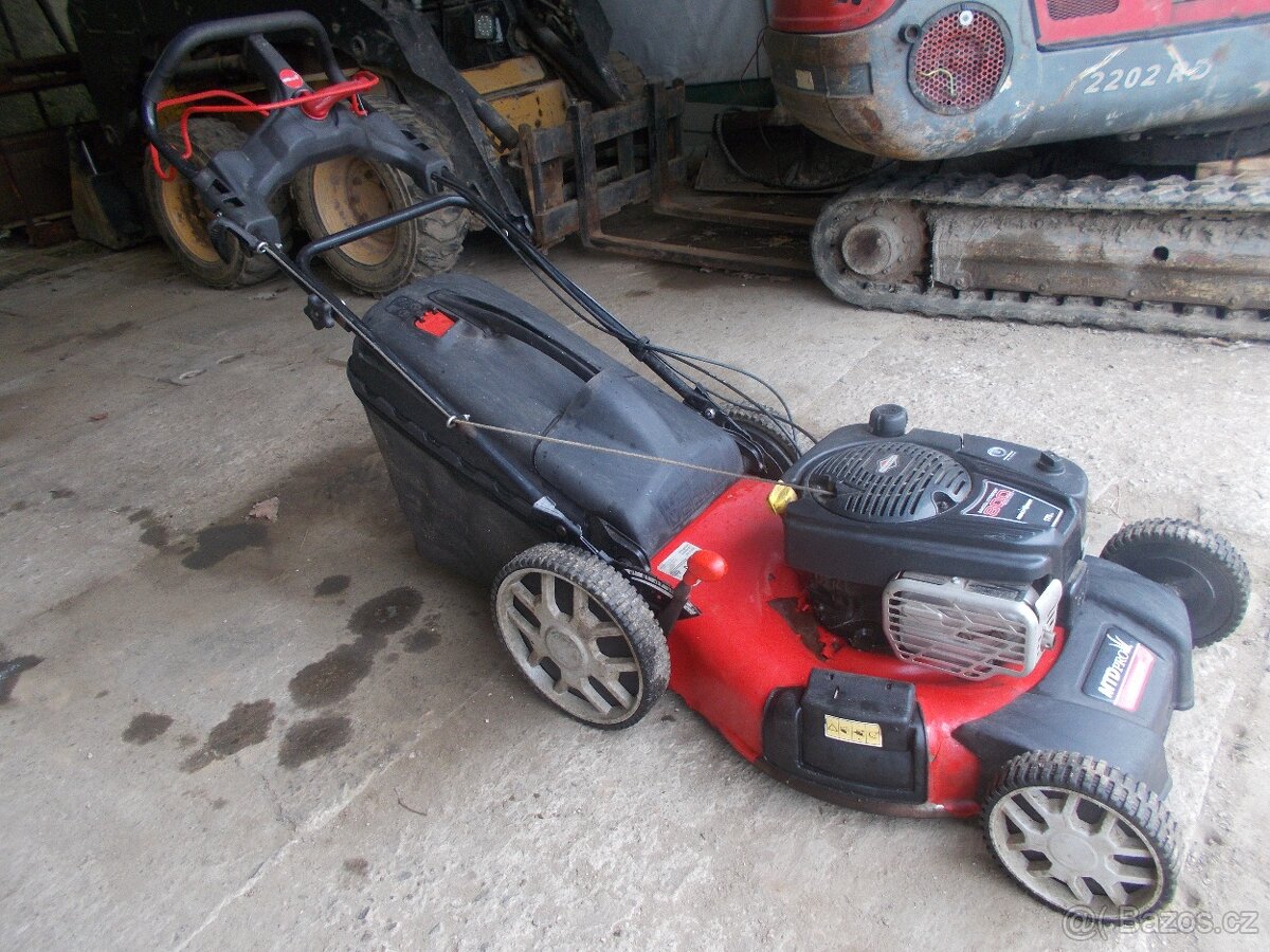 Benzínová sekačka MTD,175 cc,53 cm