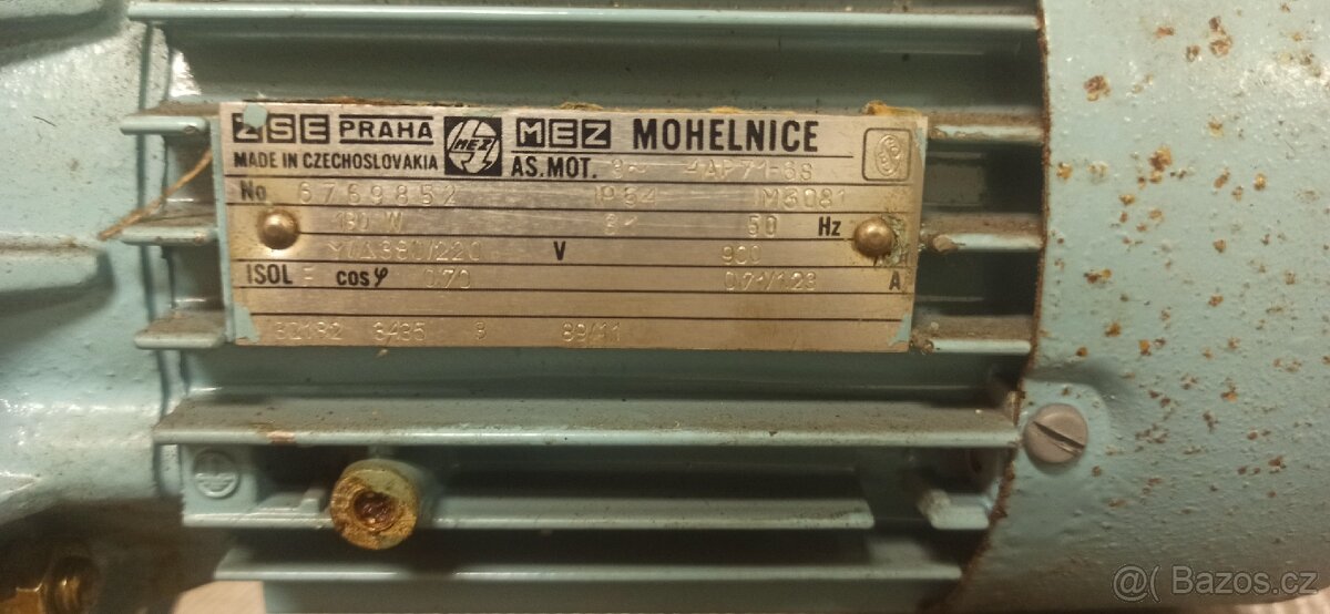 Elektromotor mez Mohelnice s převodovkou