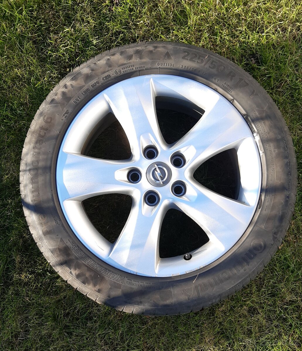 Litá kola Opel,17x7, 225/50 R17, pneu Continental