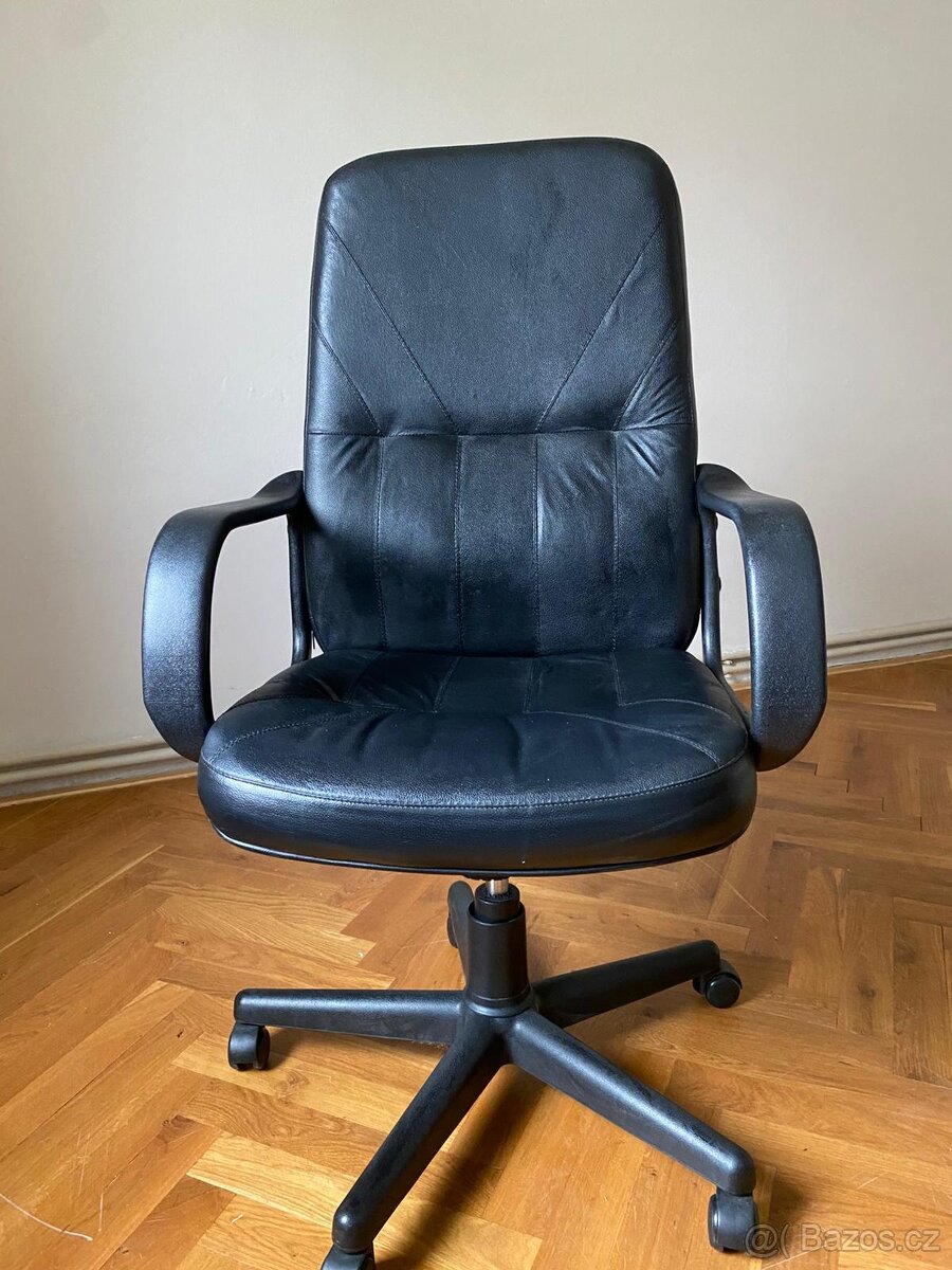 kancelářské křeslo