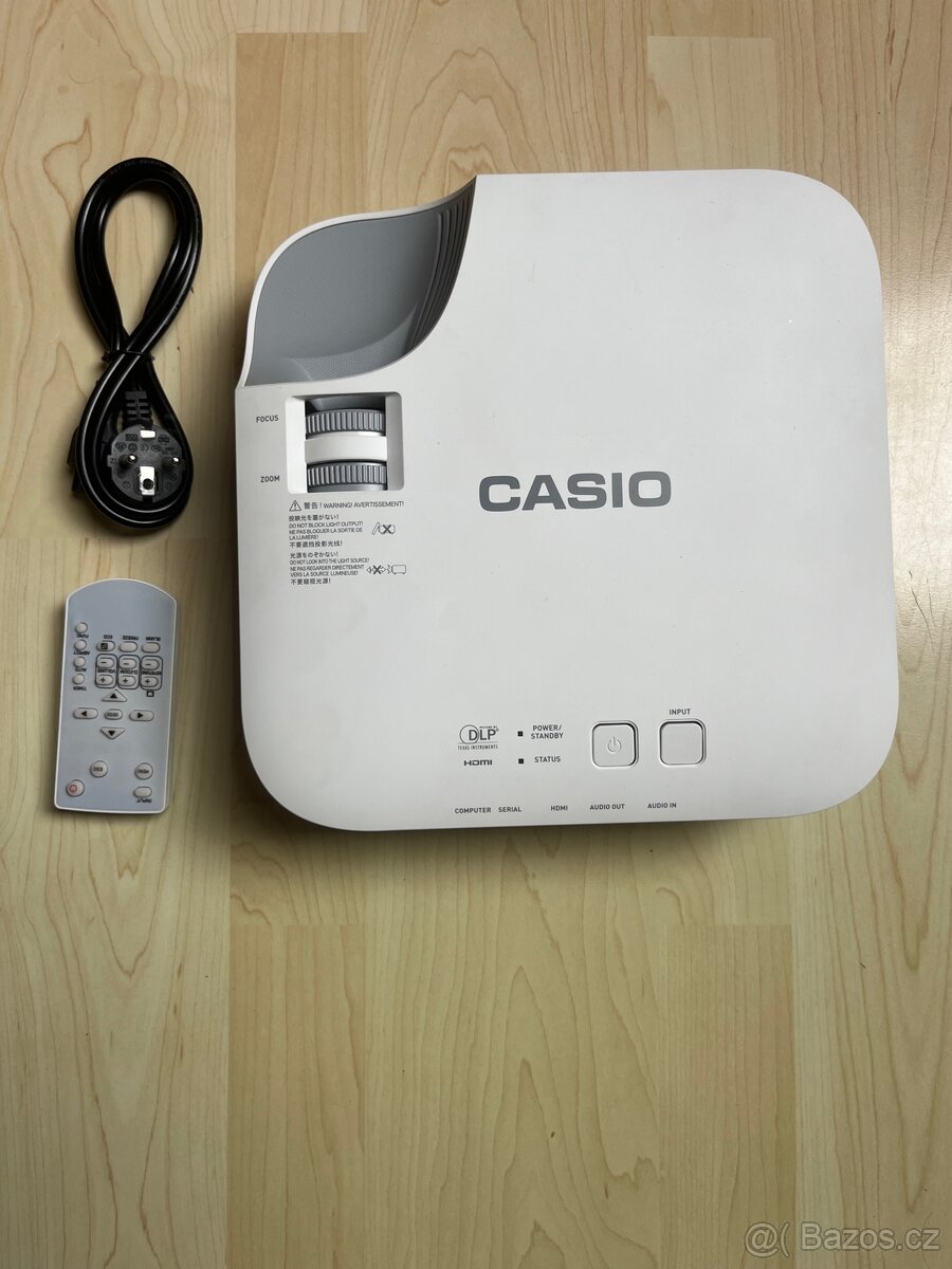 Laserový dataprojektor CASIO XJ V2