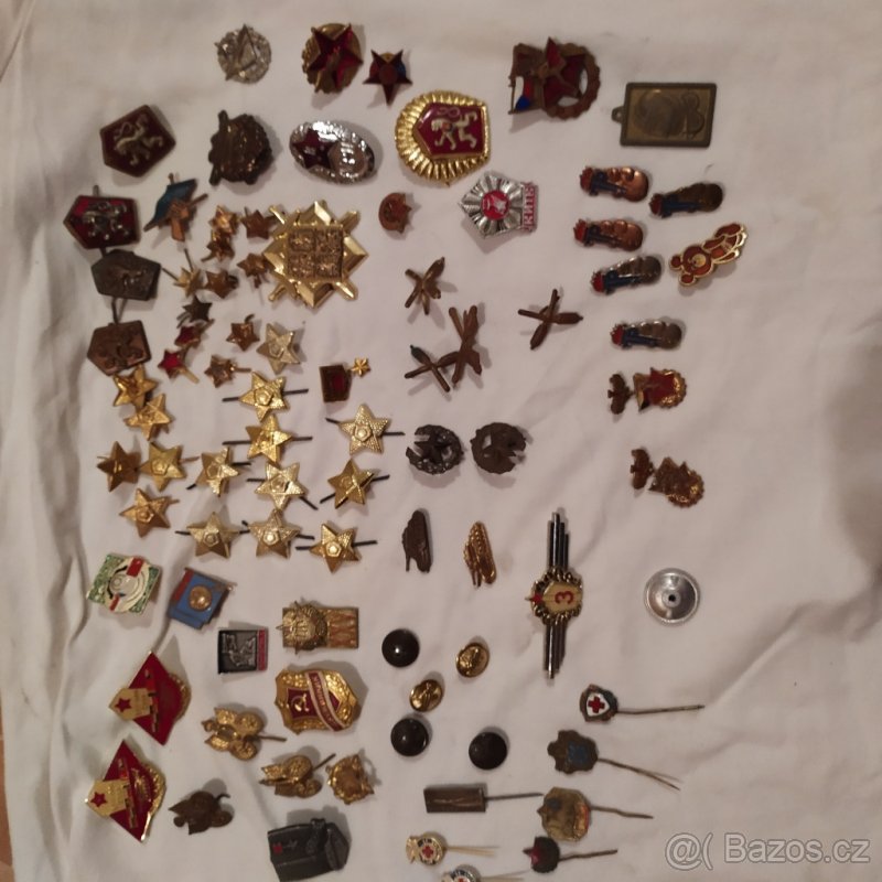 Prodam vojenske a hasicske odznaky