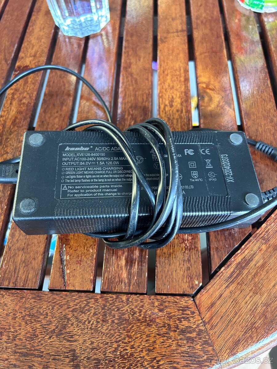 Nabíječka na elektrokoloběžku kaabo (wolf king gt)