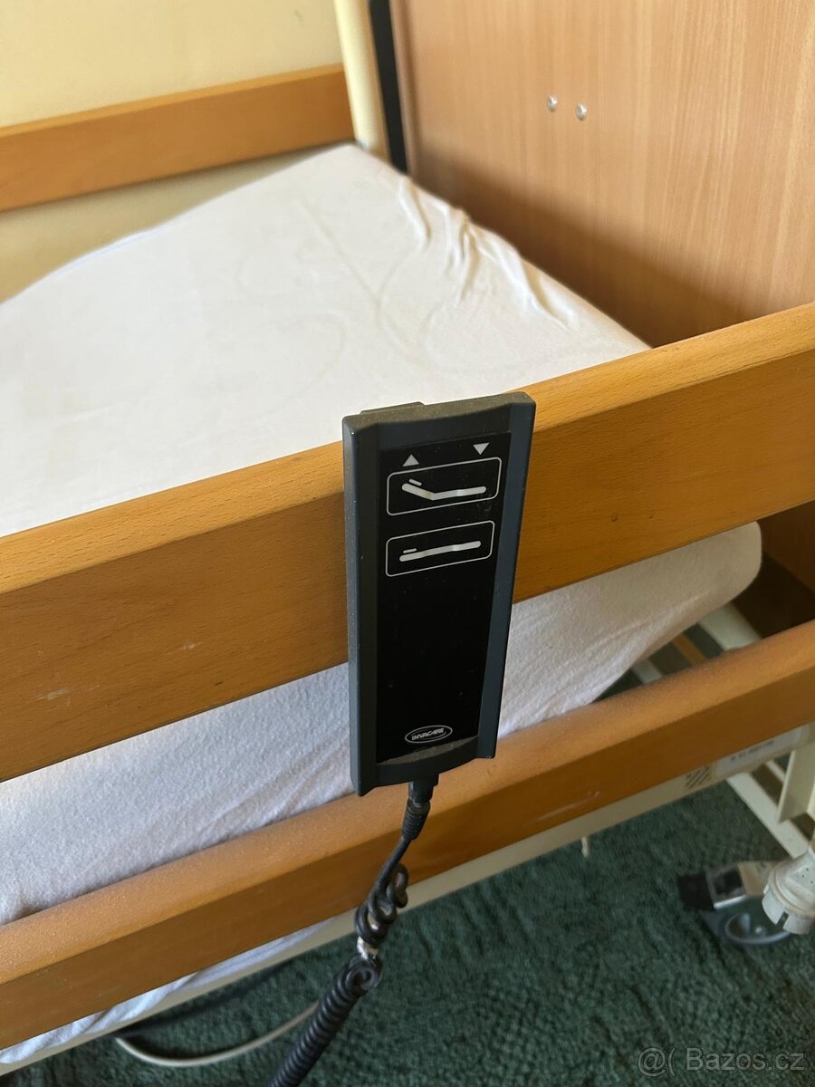 Elektrická polohovací postel