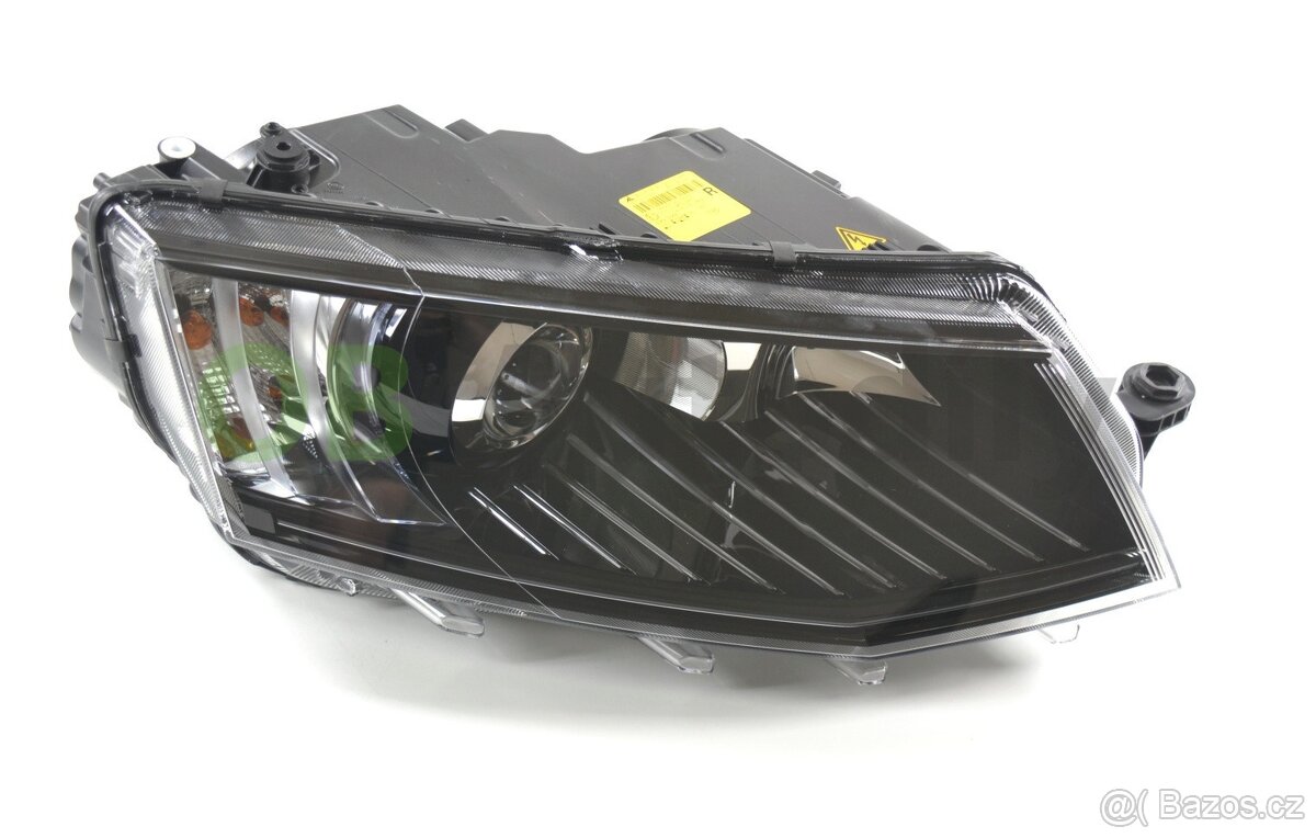 Skoda octavia III Pravý Bixenon