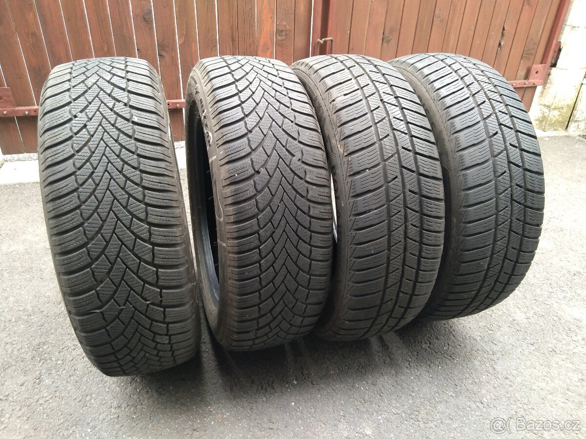 Prodám zimní gumy Barum + Bridgestone 185/60 R15 DOT 2822