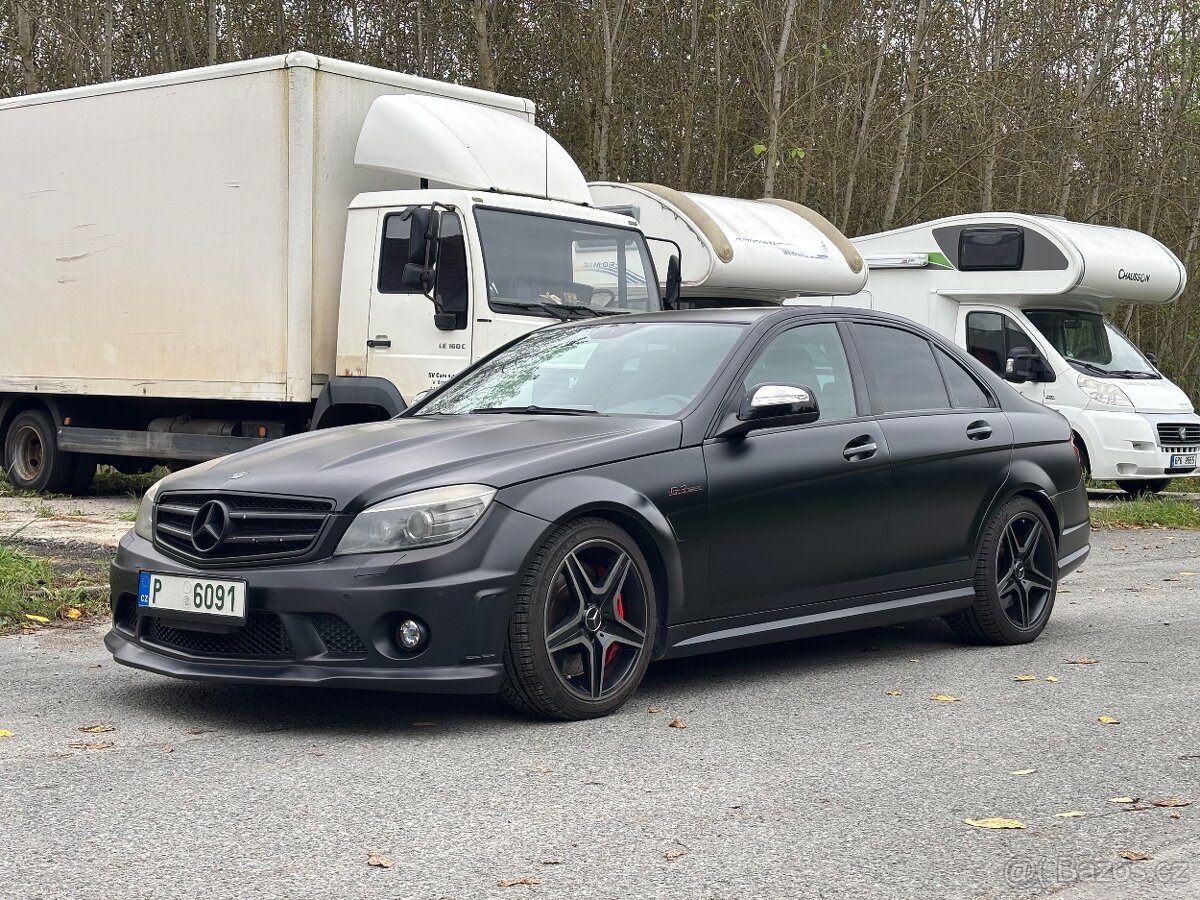 Mercedes Benz C63 AMG
