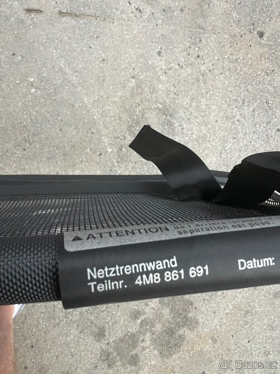 AUDI Q8 síťka kufru 4M8861691