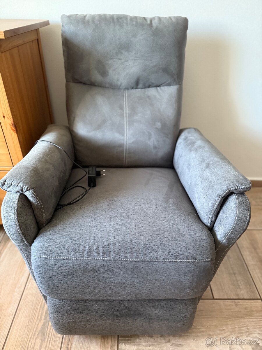 Pohodlné polohovací křeslo