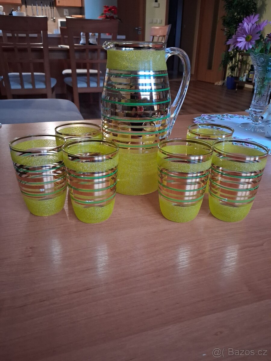 Starožitná pivní souprava