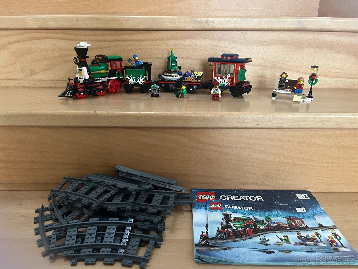 Vánoční vlak 10254 a jiné