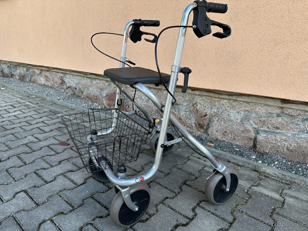 Invalidní chodítko pro seniory a důchodce - skládací