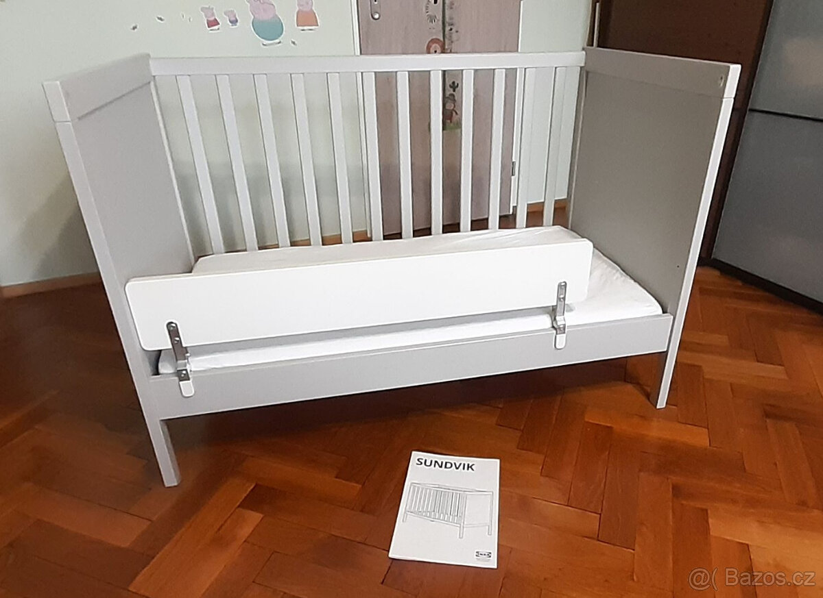 Rostoucí dětská postýlka Ikea vč. matrace a příslušenství