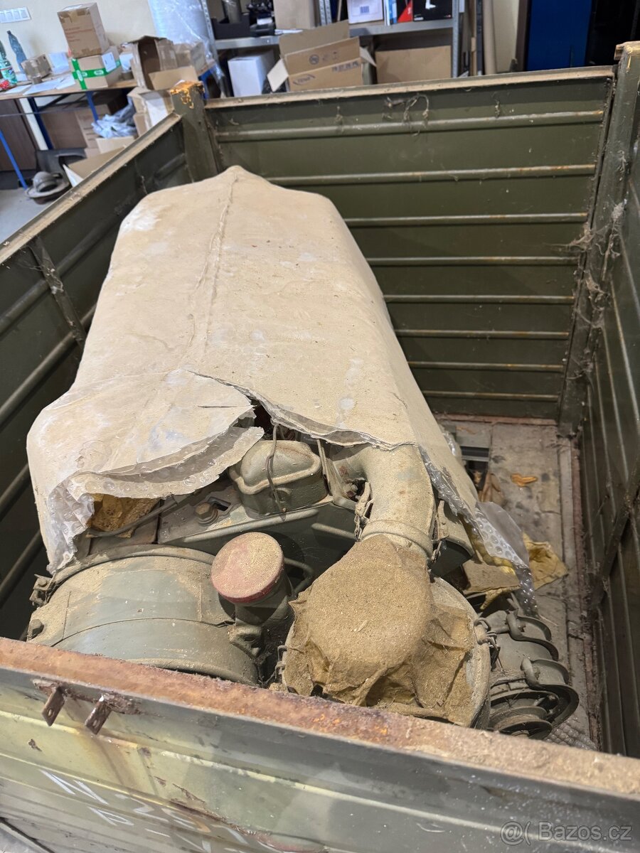 Motor pv3s V3S vojenska ulozenka