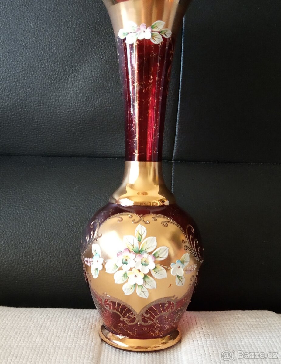 Vaza rubinova Novoborske sklo