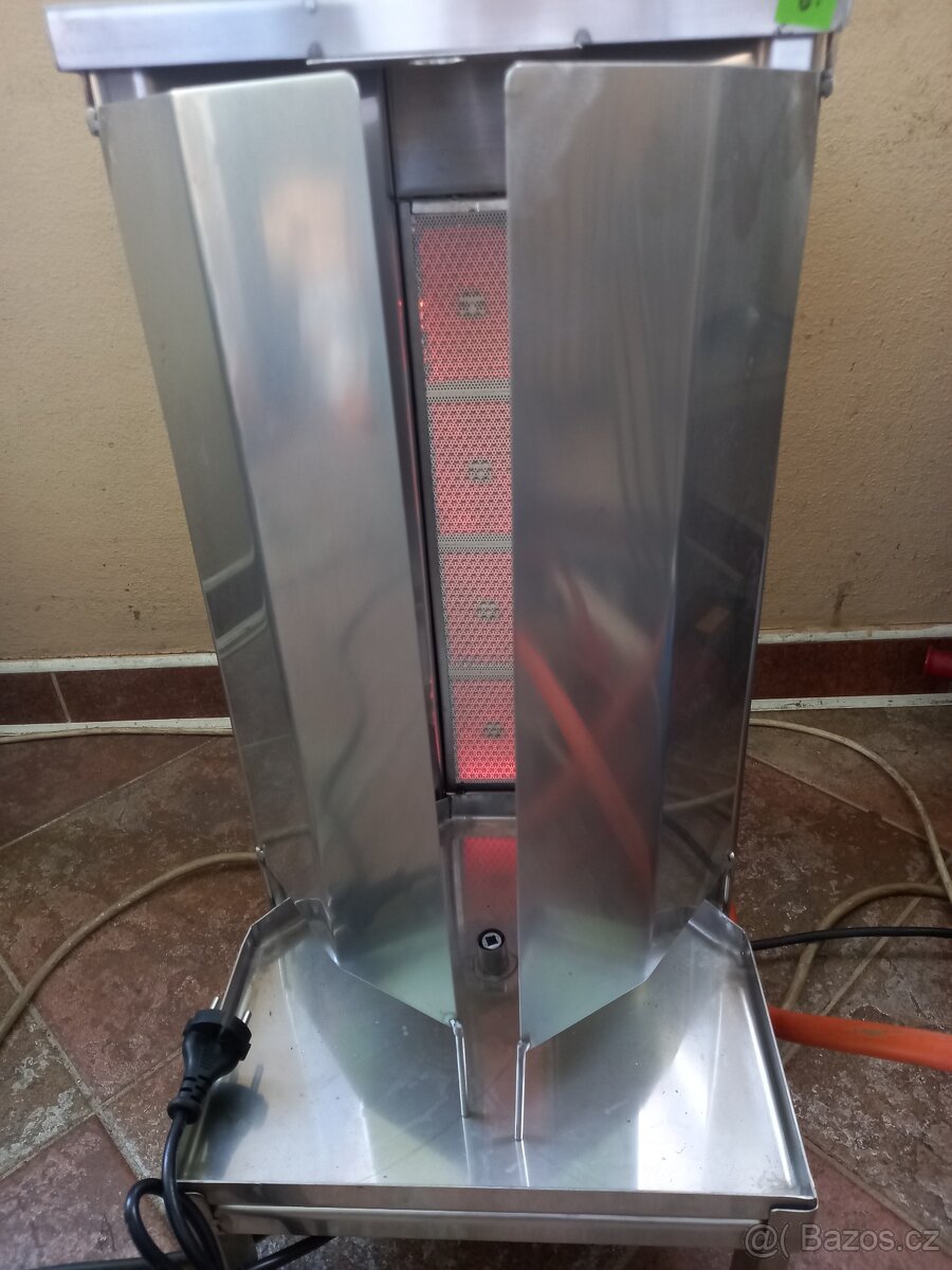 Prodám gril. Doprodej posledni kusy.