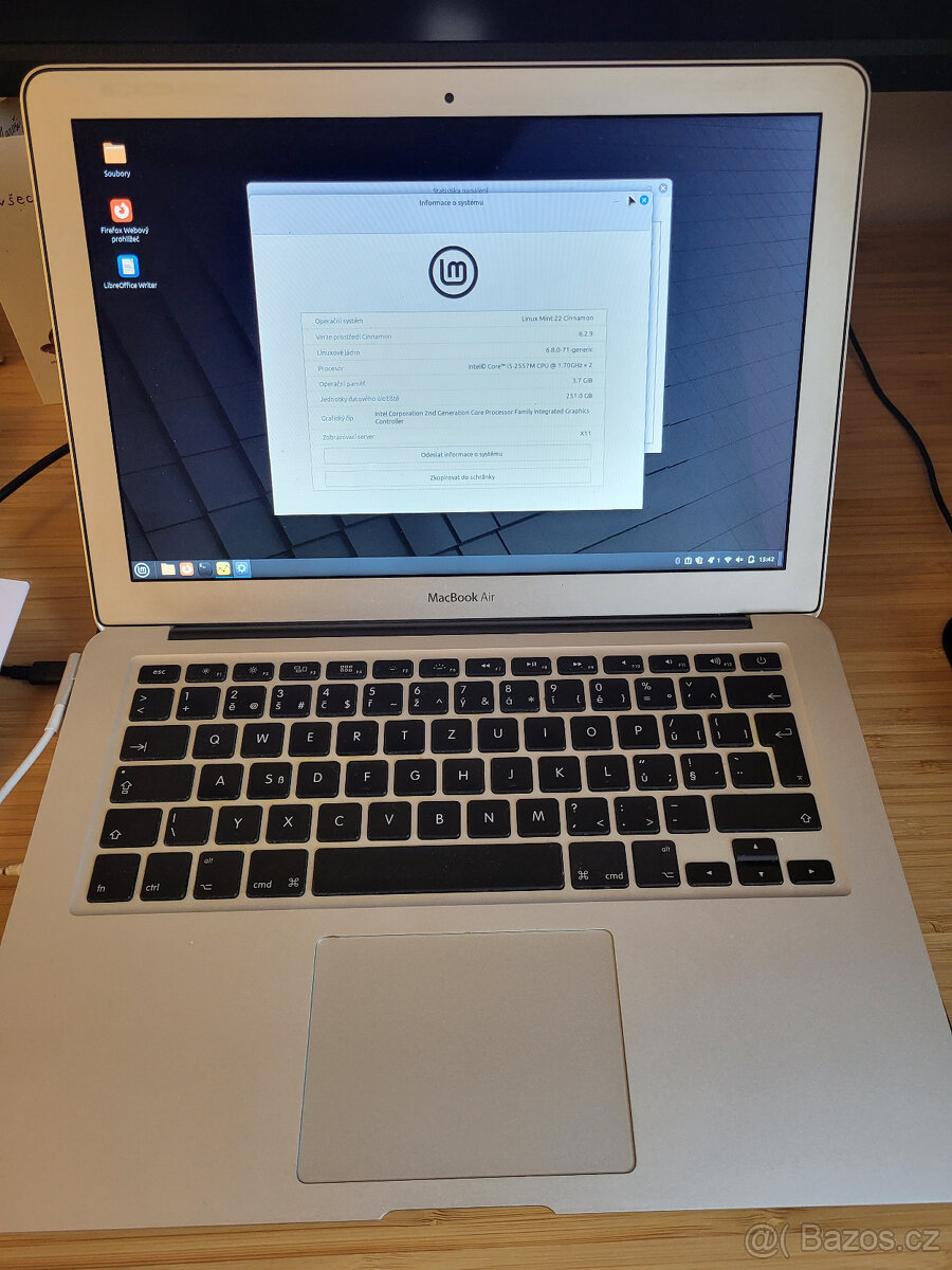 Apple MacBook Air 13" 2011