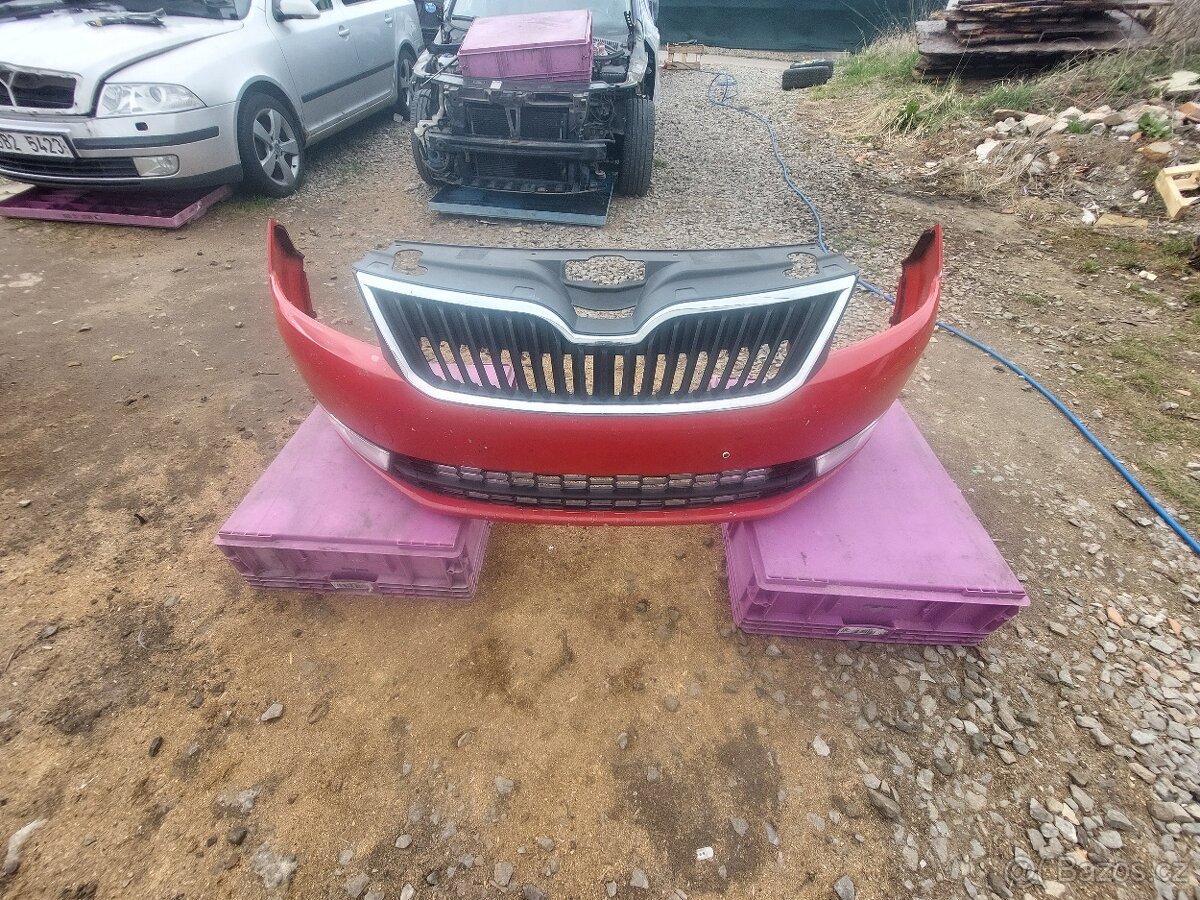 Prodam Nárazník přední Škoda Rapid 4000kč