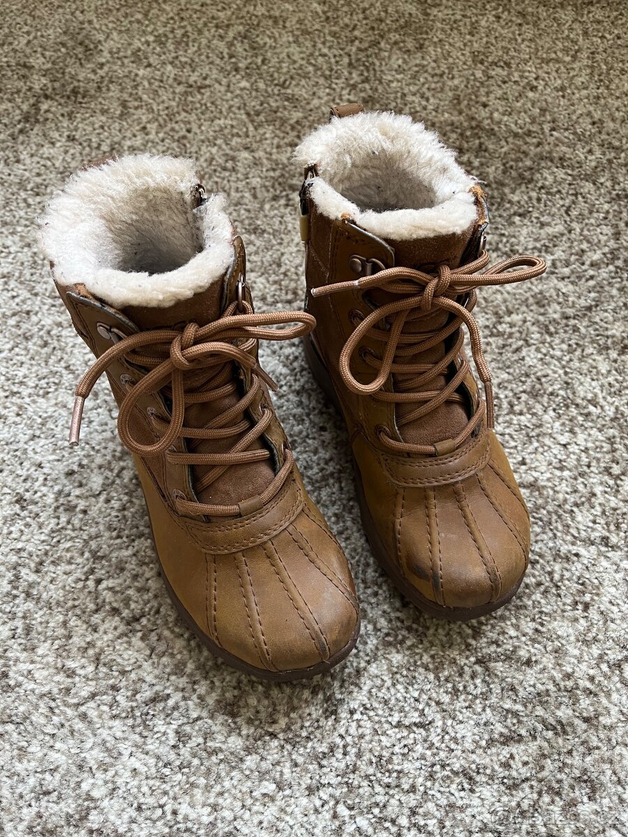 Zimni boty Ugg, velikost EU31