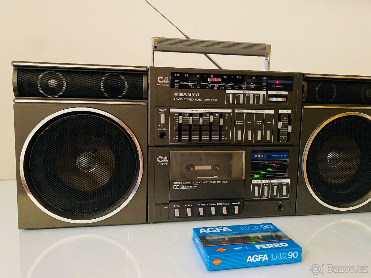Radiomagnetofon Sanyo C4, rok 1984