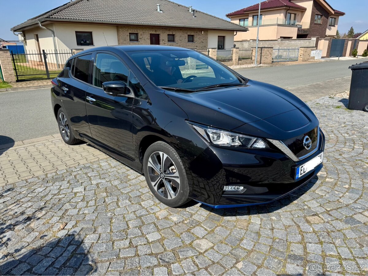 Nissan Leaf 62 kWh, 385 km dojezd, najeto 37600 km