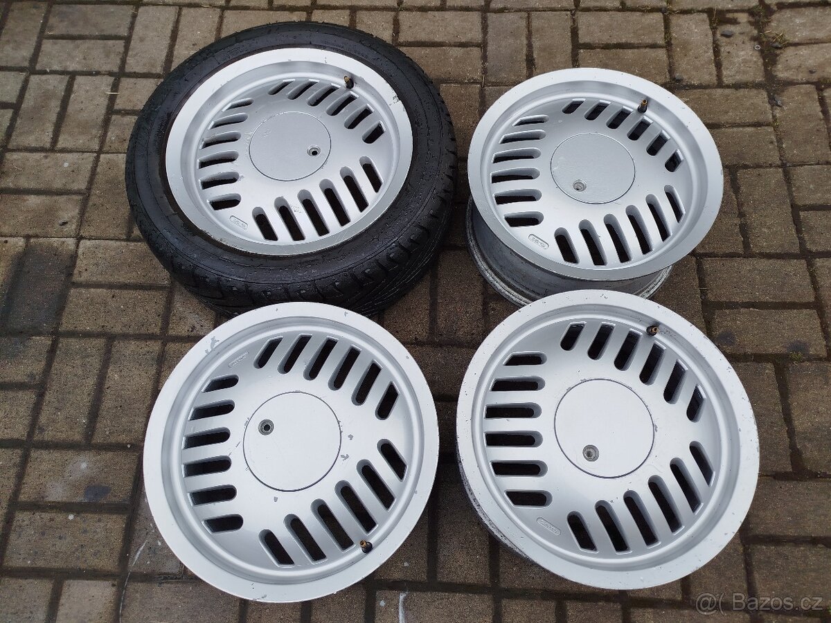 4x100 r15