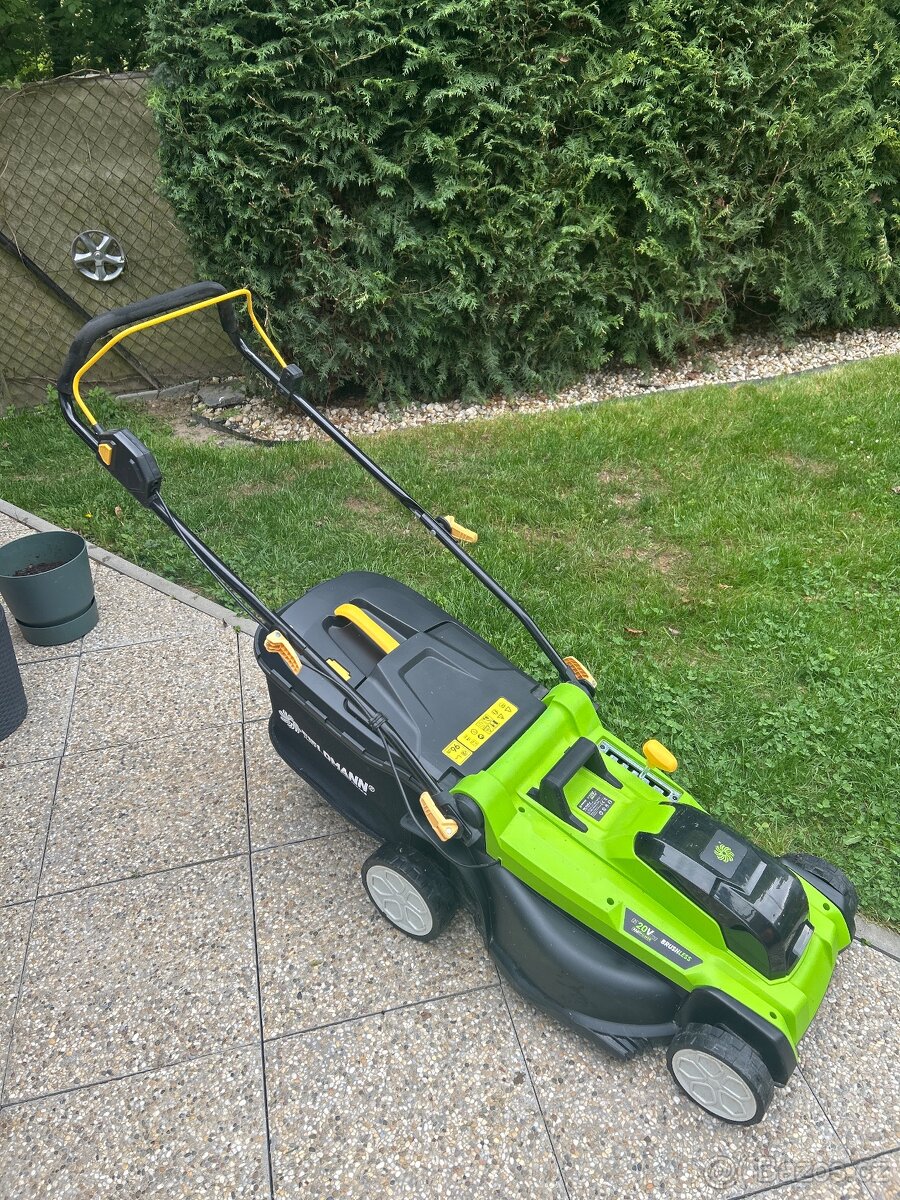 AKU sekačka Fieldmann