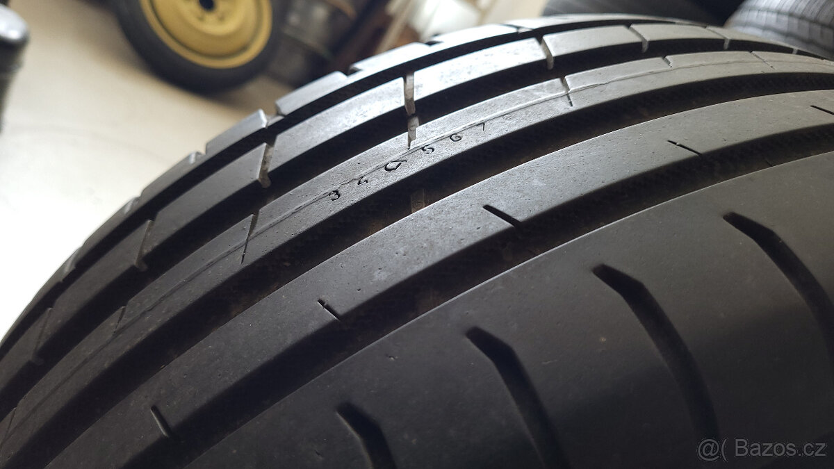 Zánovní letní pneu Nokian 225/55/17 XL, sada