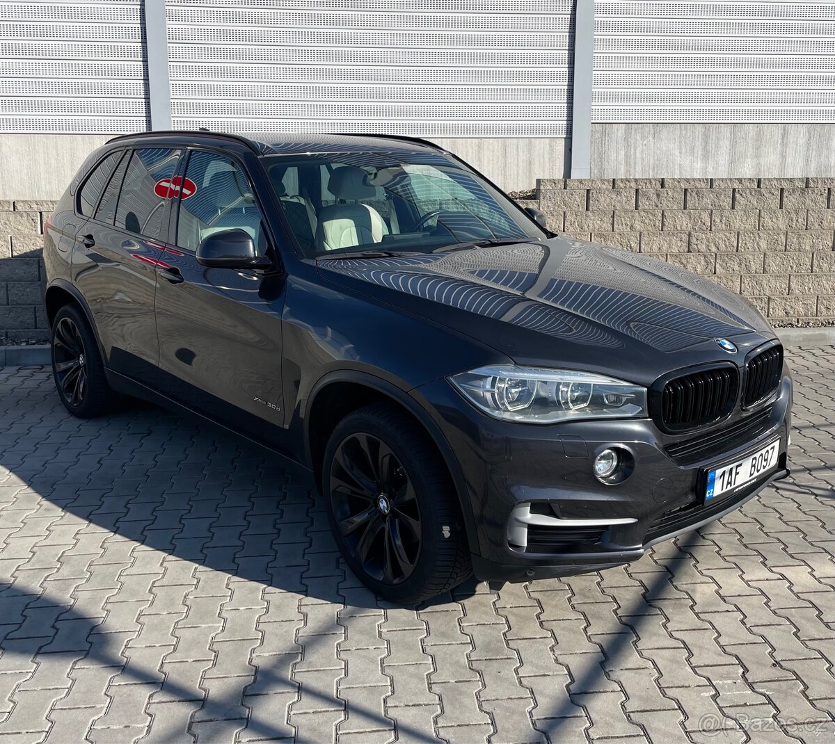 BMW X5 F15 3,0d/190kw/ CZ/ 2majitel /HEAD UP/ servis BMW