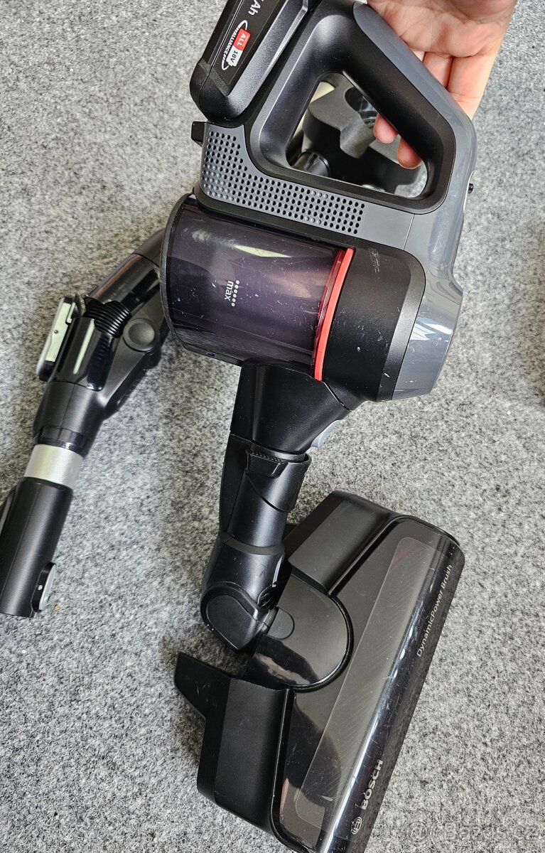 Aku vysavač Bosch Unlimited 7 Pro Grafit BBS712A