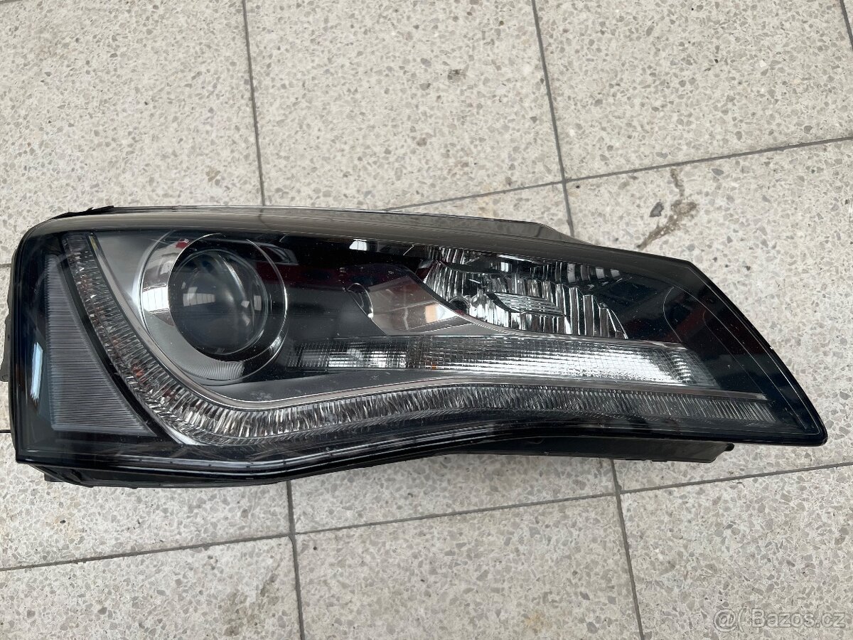 Pravé přední světlo Audi A8, 4H0941030P,BL