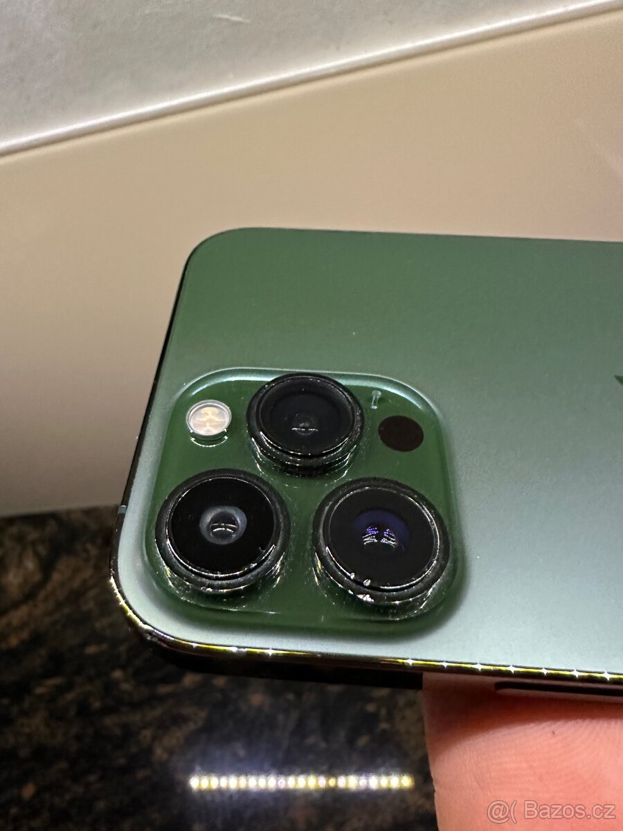 Sháním rozbitý iPhone
