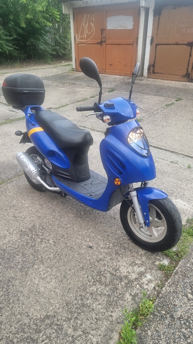 Moto Zeta 125