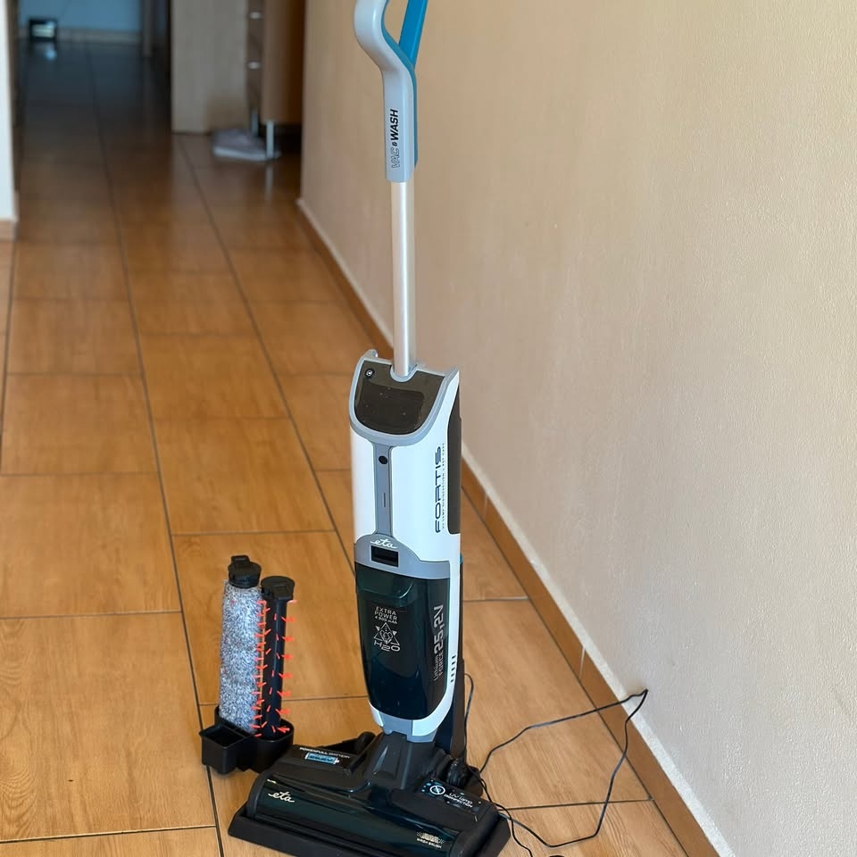 ETA Fortis 7224 90000 Tyčový vysavač/mop