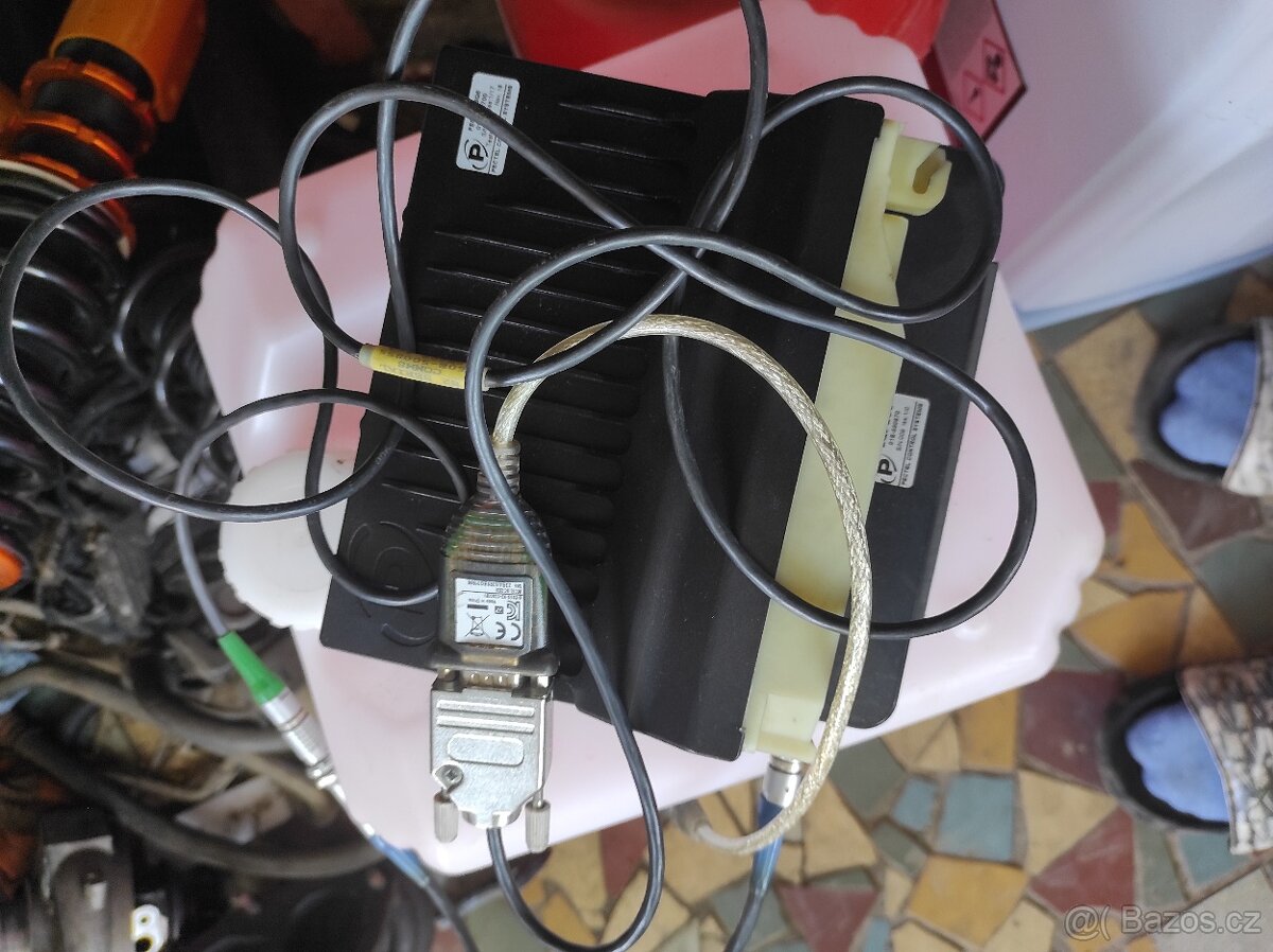 Závodní ECU Pectel