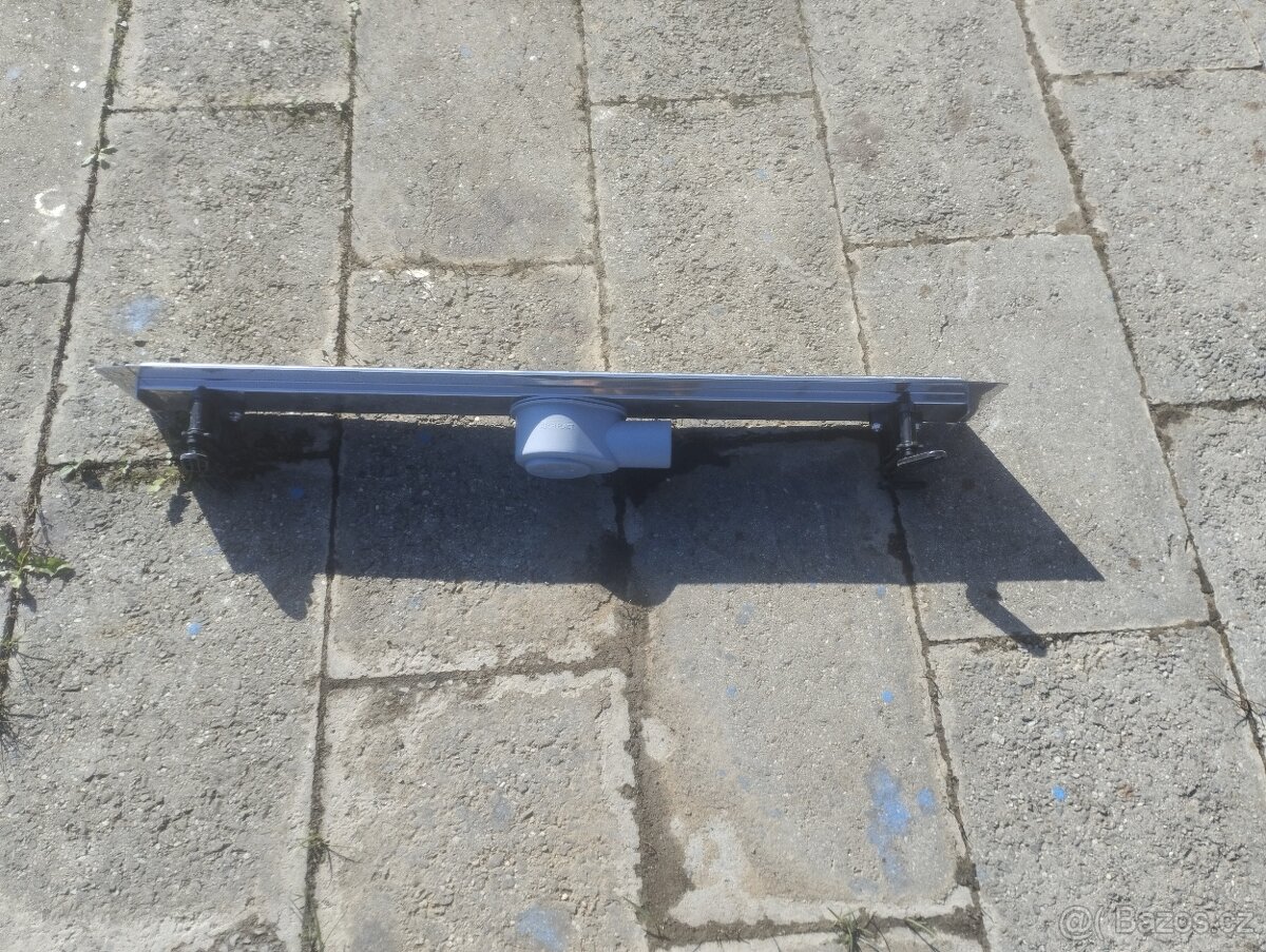 Žlab nerezový sprchový