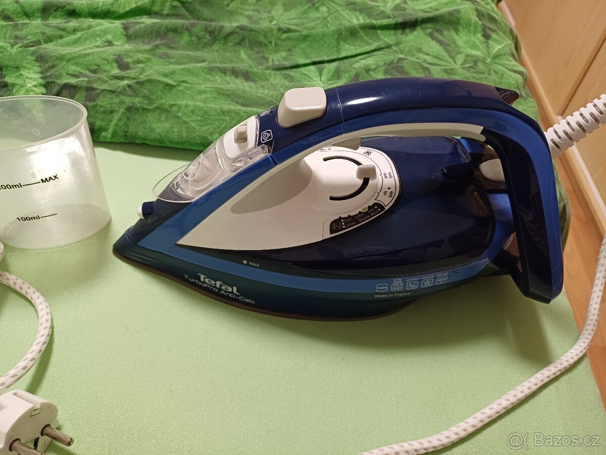 Žehlička Tefal 2600 W