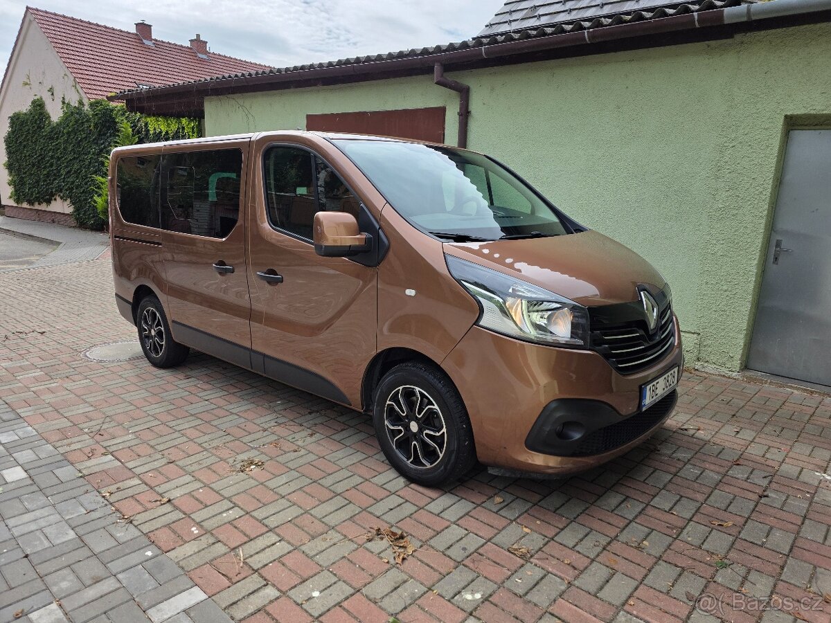 Renault Trafic 1.6 dci 88kw 2015, 8mist, ČR