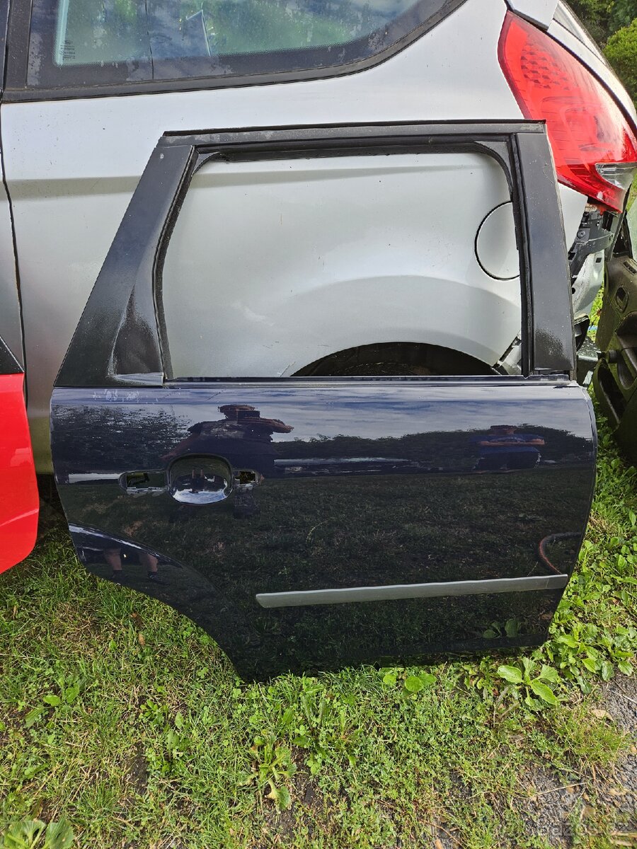 PZ dveře ford focus 2 combi modré