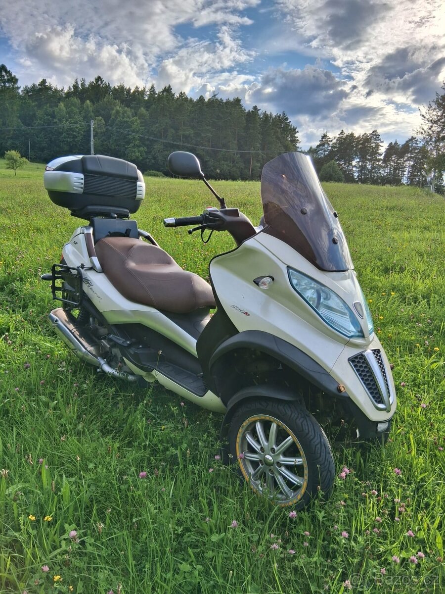 Skútr Piaggio MP-3, 500 LT