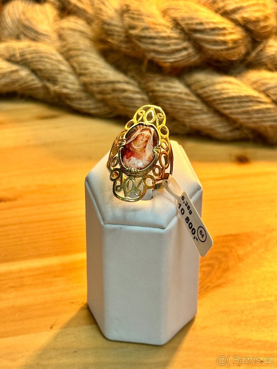 Zlatý prsten 6,38g (1693 Kč/g)