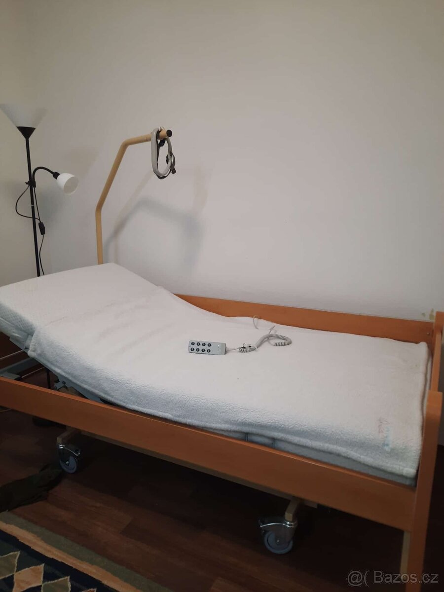 Zdravotní polohovací postel T.O.P. S.T.A.V