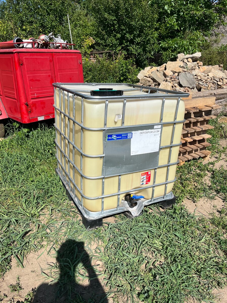 Kubiková nádrž na vodu