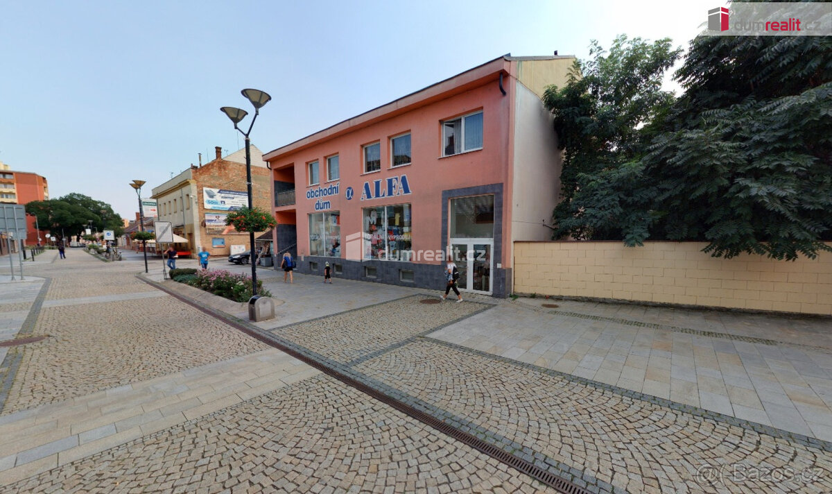 Prodejna 160m2, přízemí, centrum, Hodonín