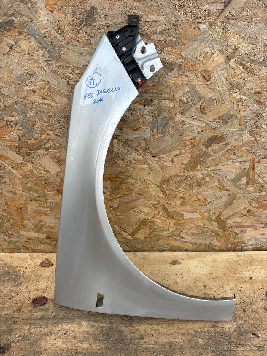 PRODÁM PRAVÝ BLATNIK OPEL INSIGNIA