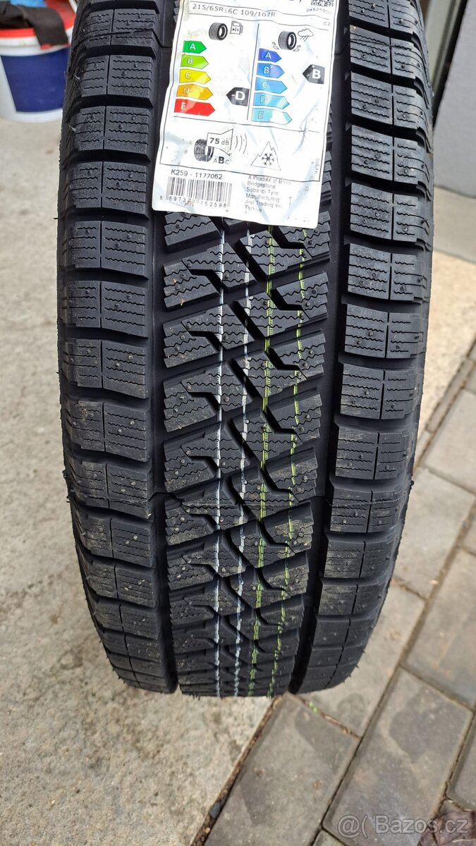 Lassa Wintus 2  215/65 /16 C  109/107R M+S