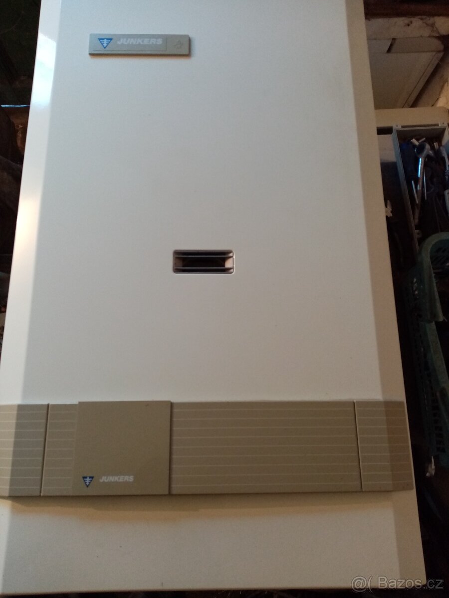 JUNKERS ZR 24-3AE 23 a JUNKERS ZWE 24-2AE 23