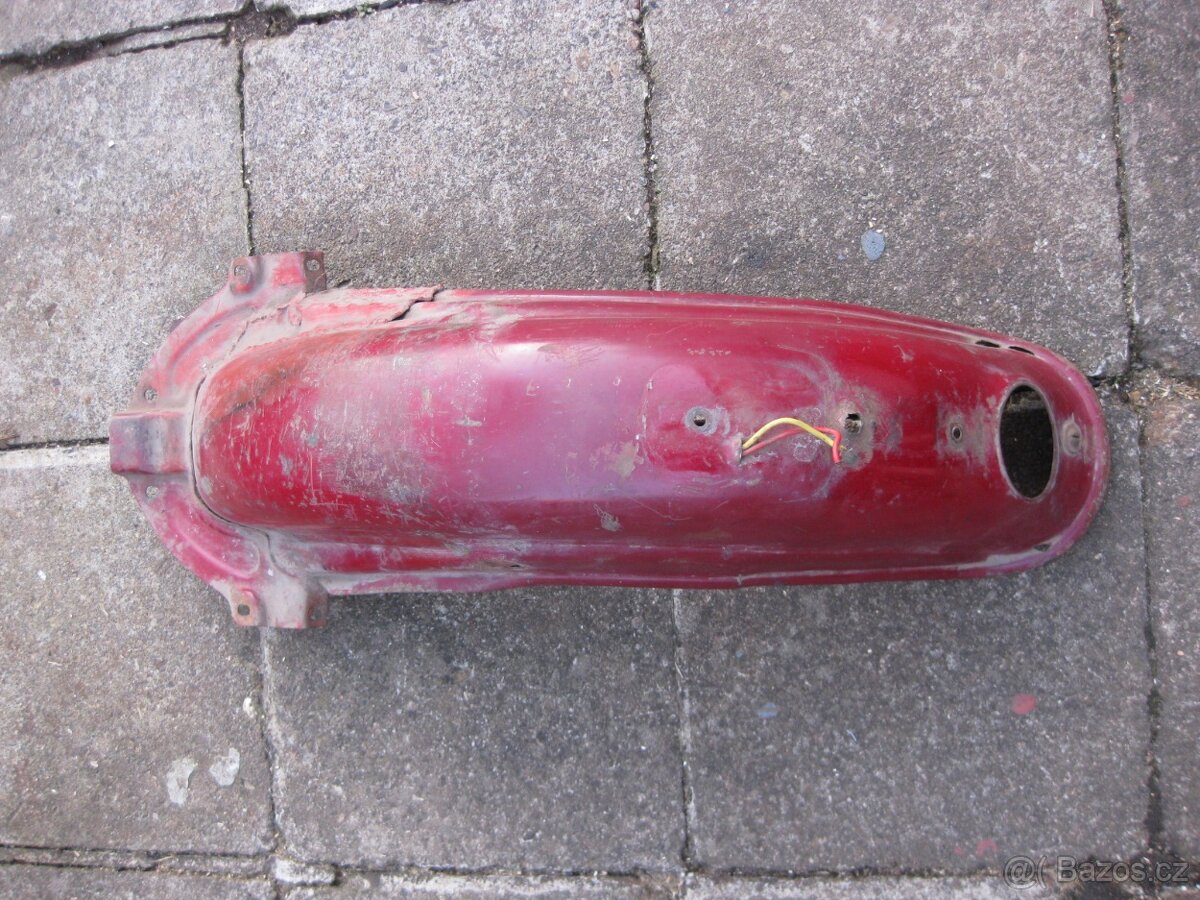 jawa kývačka, panelka 250, 350 - zadní blatník